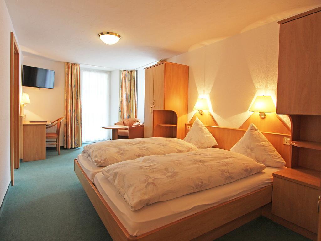 Hotel Monte-Moro Saas-Almagell Habitación foto